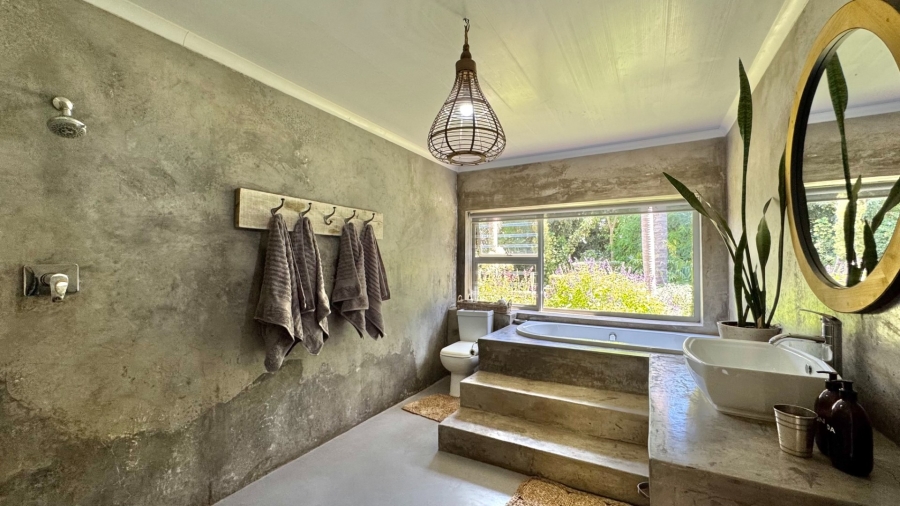 5 Bedroom Property for Sale in Caledon Western Cape